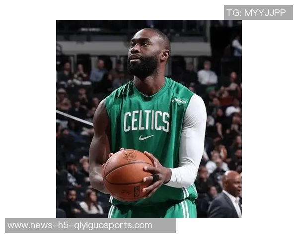 杰伦布朗状态火热14场场均326分69篮板58助攻命中率高达53